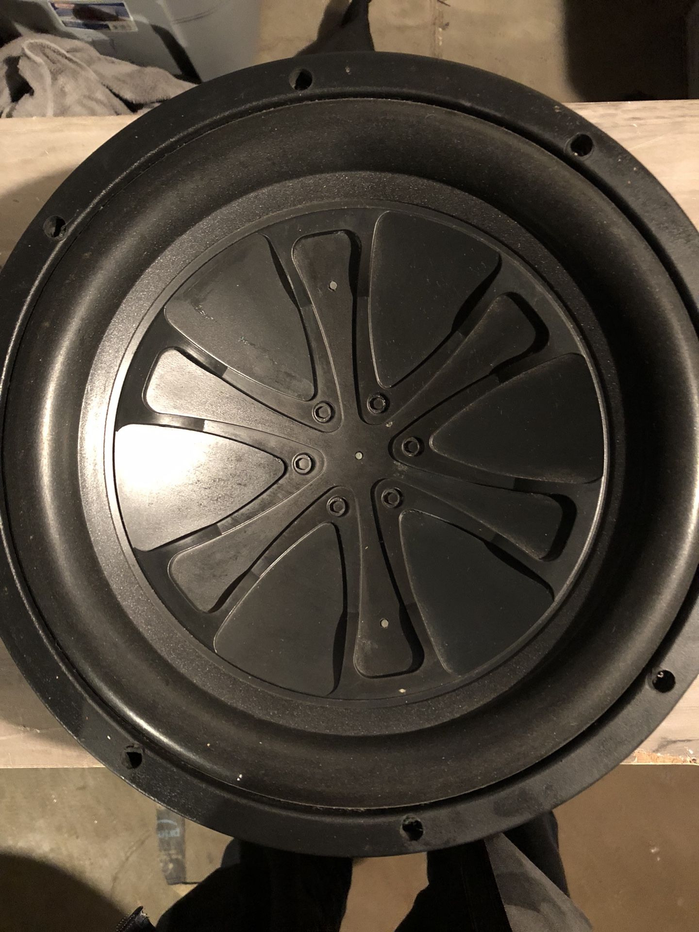 Lanzar 12 Inch Sub
