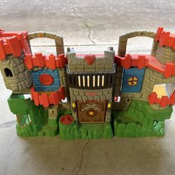 Vintage 2005 Fisher Price Imaginext Great Adventures Fold & Carry Castle Playset