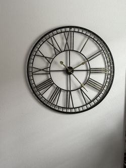 Wall Metal Wall Clock !!! 39” D 