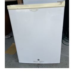 minifridge 