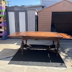 Antique Dining Set Table and 6 chairs 