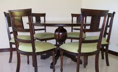 Round Pedestal Dining Table with 4 Chairs