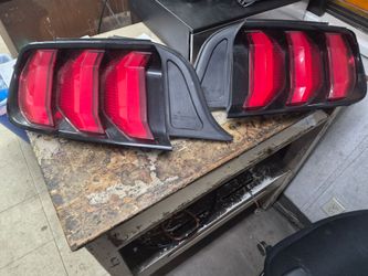 2019 Ford Mustang Taillights