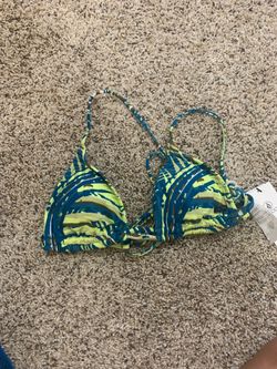 Women’s Volcom Triangle Bikini top XS