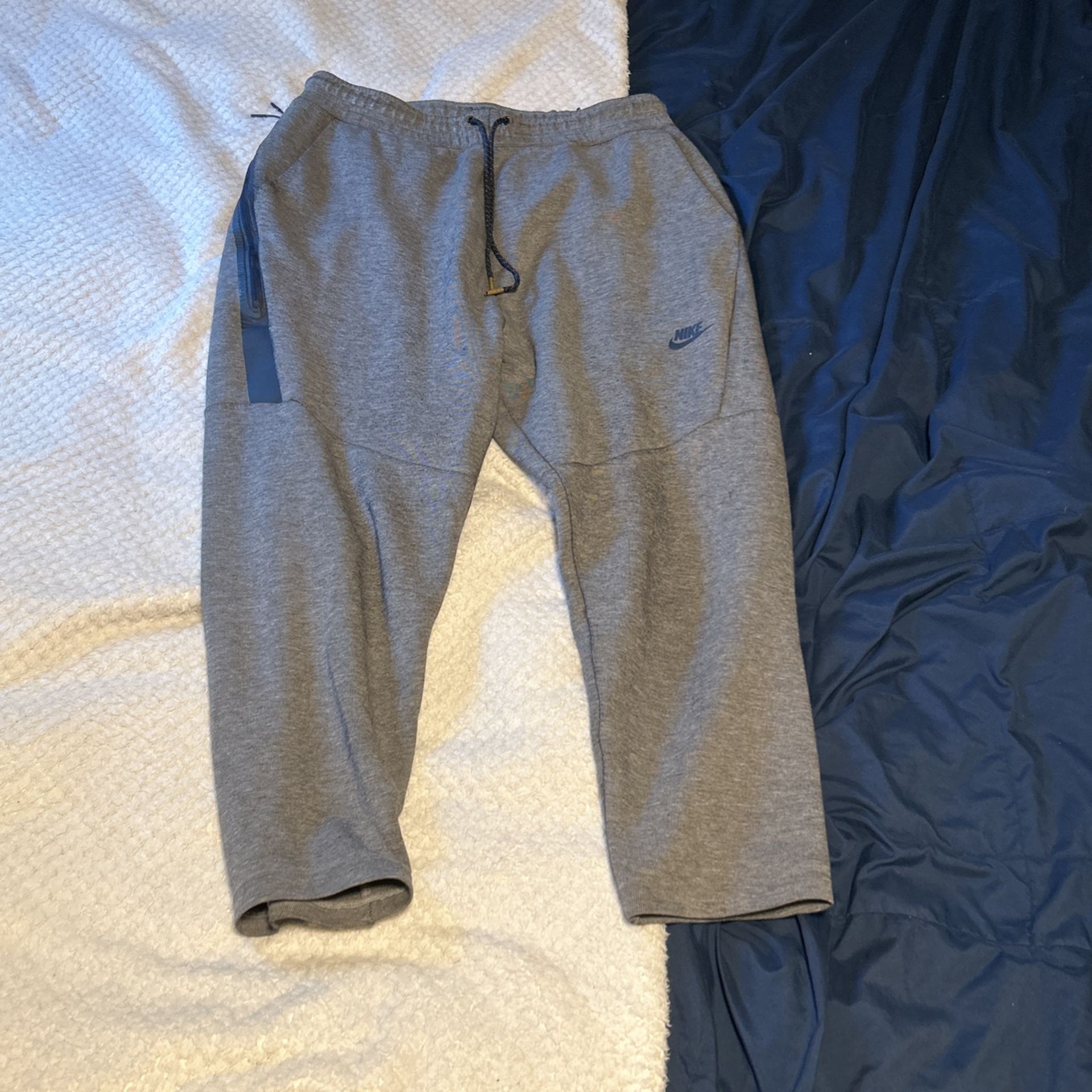 Nike Tech 3/4 Length Pants