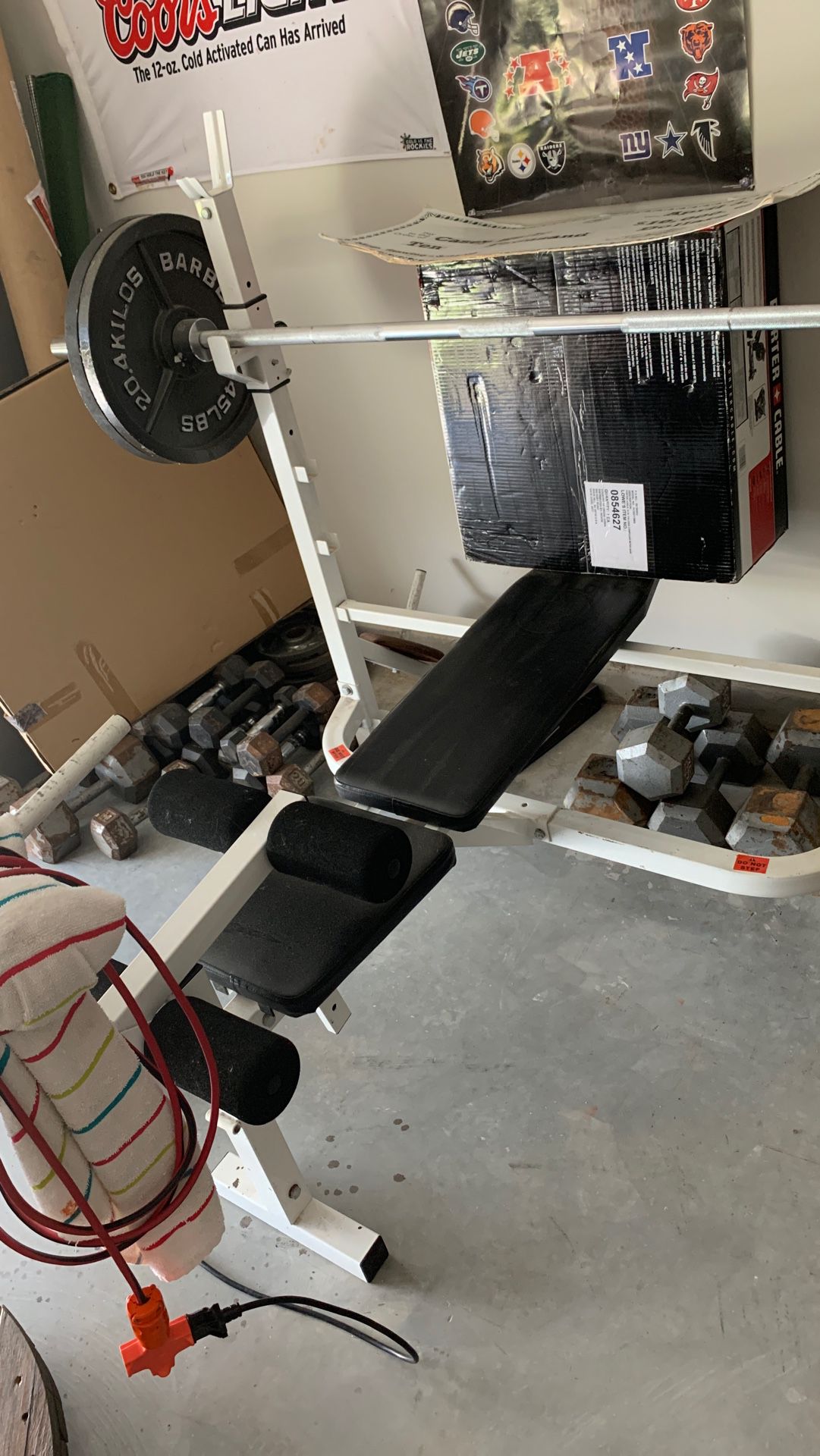 Adjustable Bench press NO BAR OR WEIGHTS FOR SALE