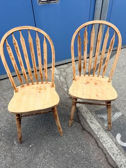 Set of 2 Windsor Wood Dining Chairs