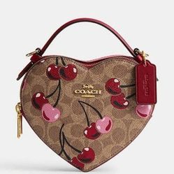 New & Authentic 100% COACH Bag 🍒 