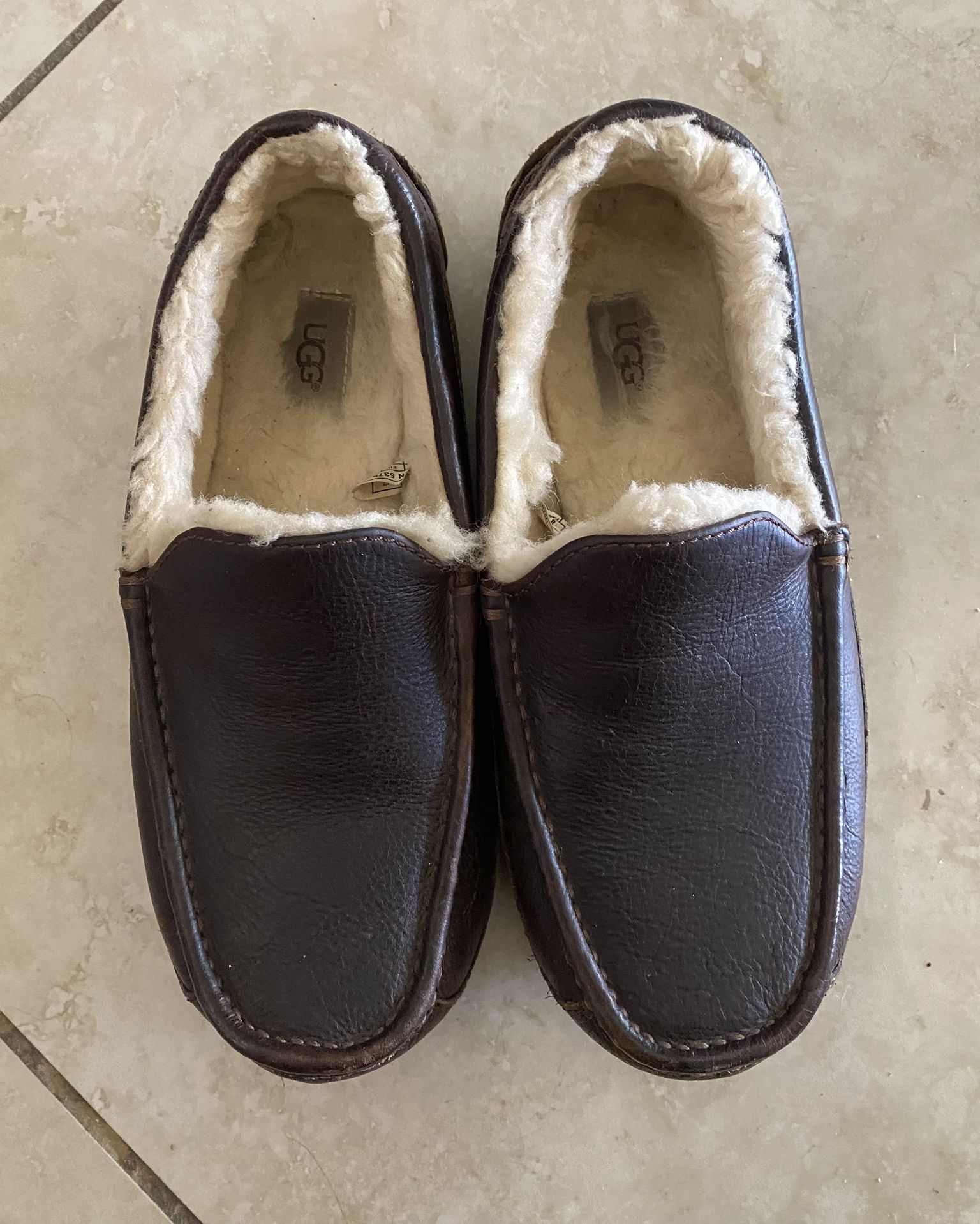 UGG Ascot Slippers Moccasins Loafers Shoes Brown Leather Men’s 9