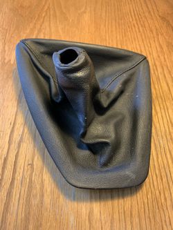 BMW E90 3-Series 325 330 Manual Shift Boot (Black)