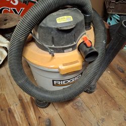 12 Gallon Vacuum 