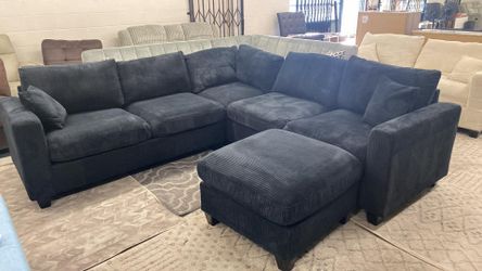 New Corduroy Sectional Sofa Couch with Ottoman! Free Delivery 🚚 and Assembly 😊