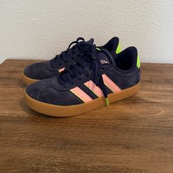 Kids Adidas Tennis Shoe - Size 3 
