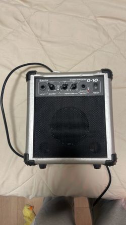 Small guitar amplifier
