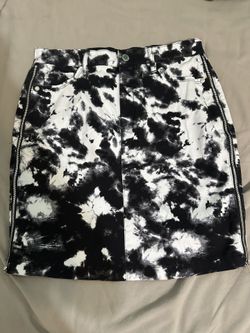Karl Lagerfeld Skirts Size 0