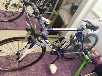 Fuji Road Bike -  56 cm