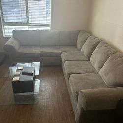 LIGHT GREY SECTIONAL COUCH