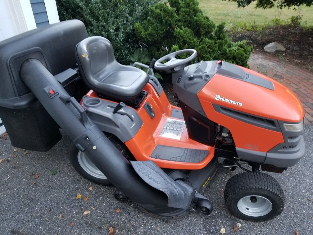 Husqvarna GTH2448T Garden Tractor with Triple Bagger