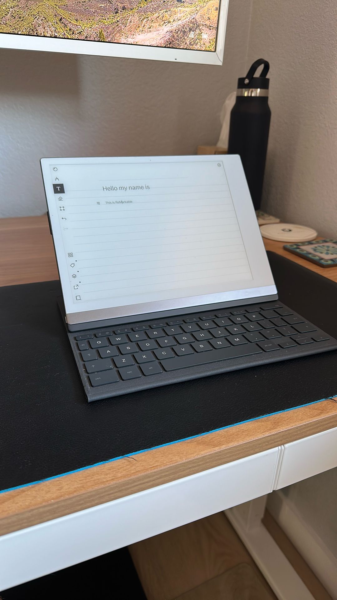 ReMarkable eNote Tablet w Keyboard Folio (US English)