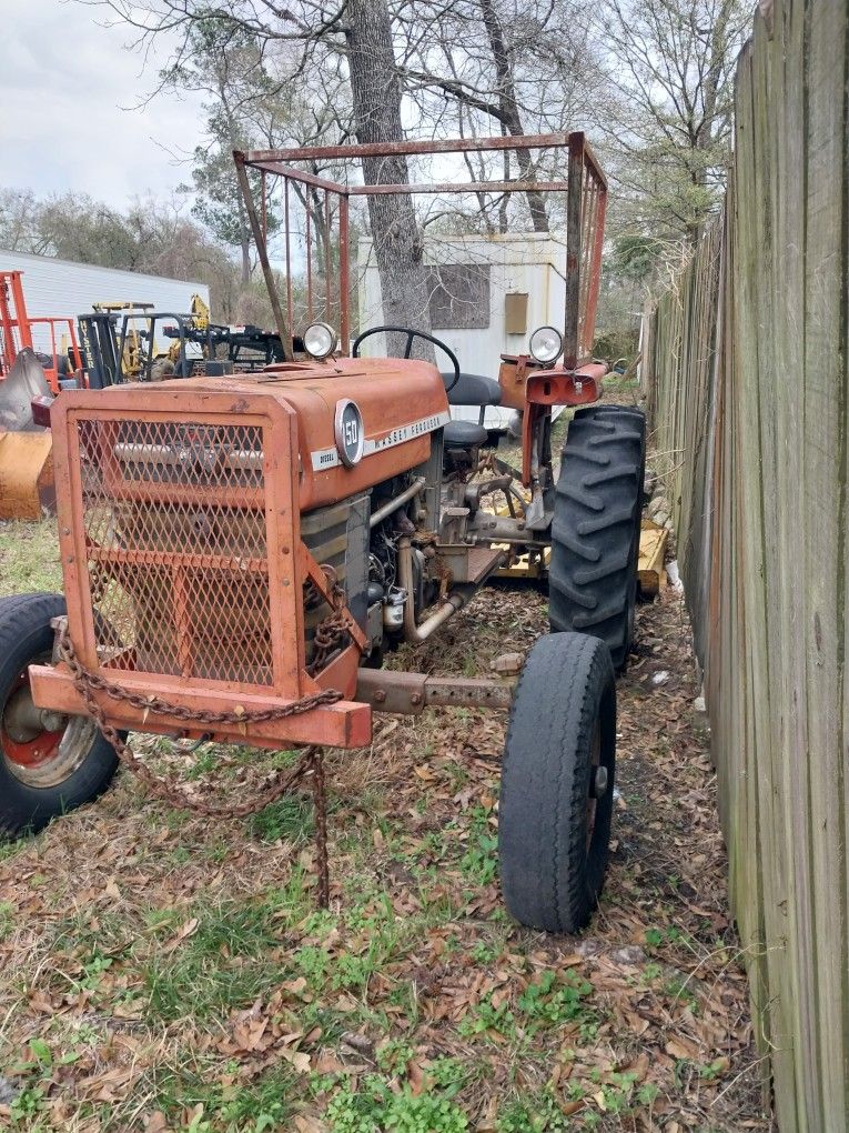 Massey Ferguson 150