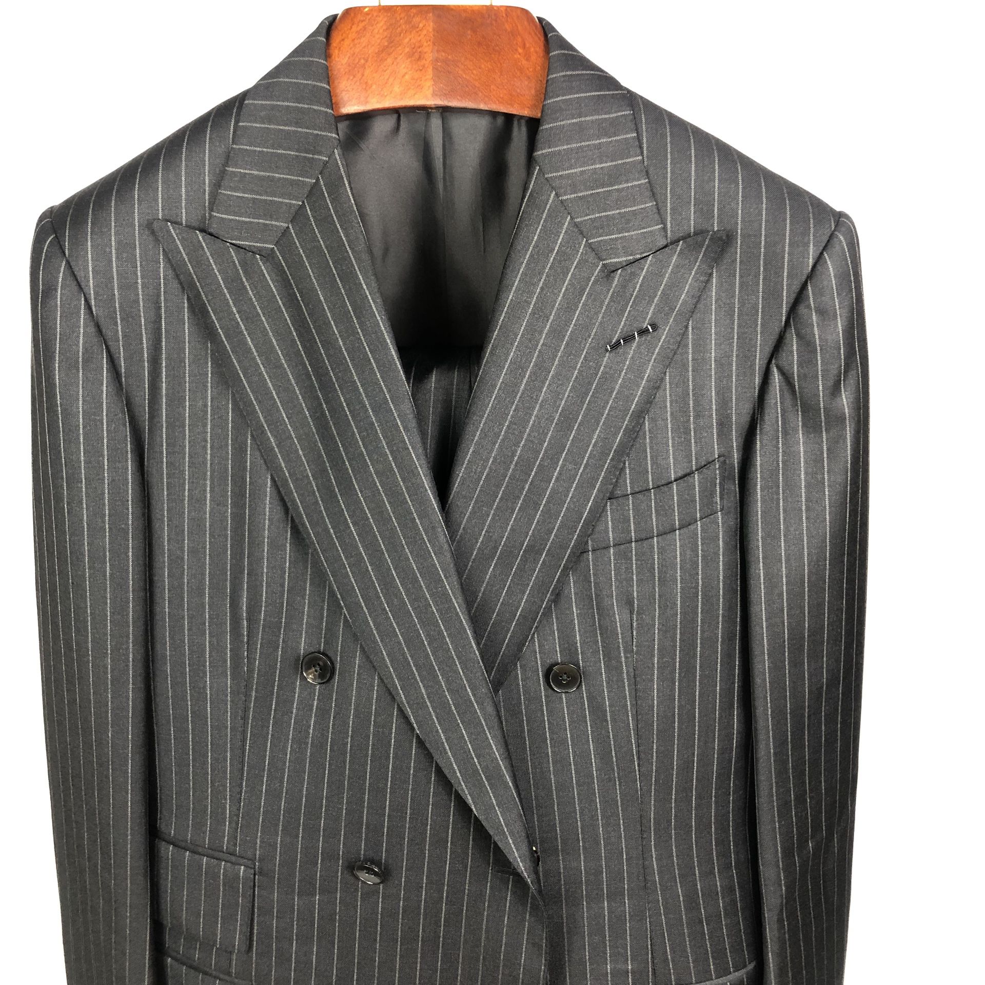 Tom Ford Mens Size Charcoal Two Piece Suit 100% Wool Double Breasted Pinstripe Basic Base for Sale in Long Beach, CA - OfferUp