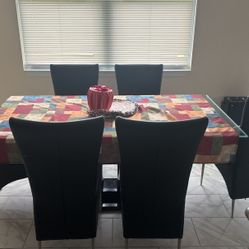 Dinning Table 