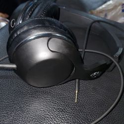 Skull Candy Studio Headphones With Original Aux Cord