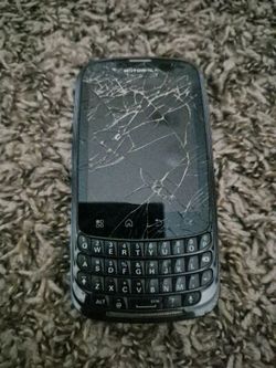 Broken phone as is
