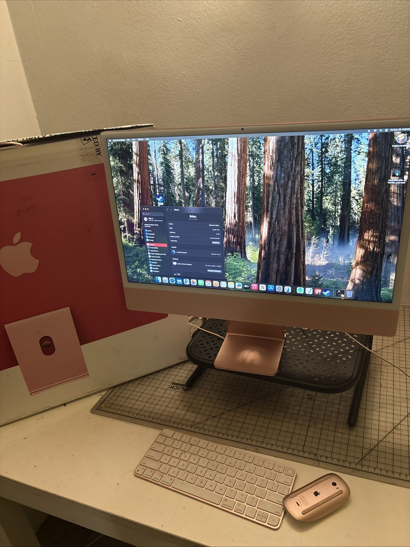 Apple iMac 24" M3 Chip 4.5K Retina 8GB RAM 256GB SSD Pink MQRD3LL/A 2023 Model