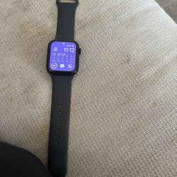 Apple Watch SE 2nd Gen 44MM 