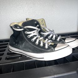 High top Converse Black Men’s Size 8 Women’s 10 