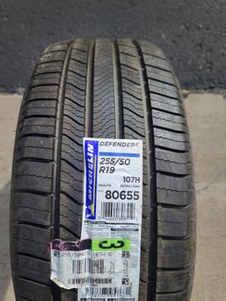 Single (1) 255 50 19 Michelin Defender 2 tire