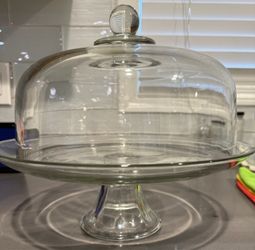 Glass cake stand with lid
