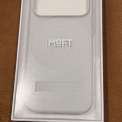 Moft iPhone 17 Pro Max Case Misty Cove White