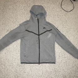 Old Season Nike Tech