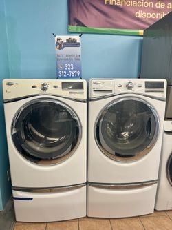 Whirlpool Washer and Dryer Set with Pedestal