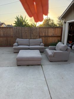 Free Delivery! Grey Cloud-style sofa with plush feather-and-foam cushions