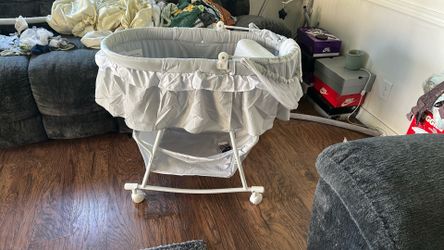 bassinet 
