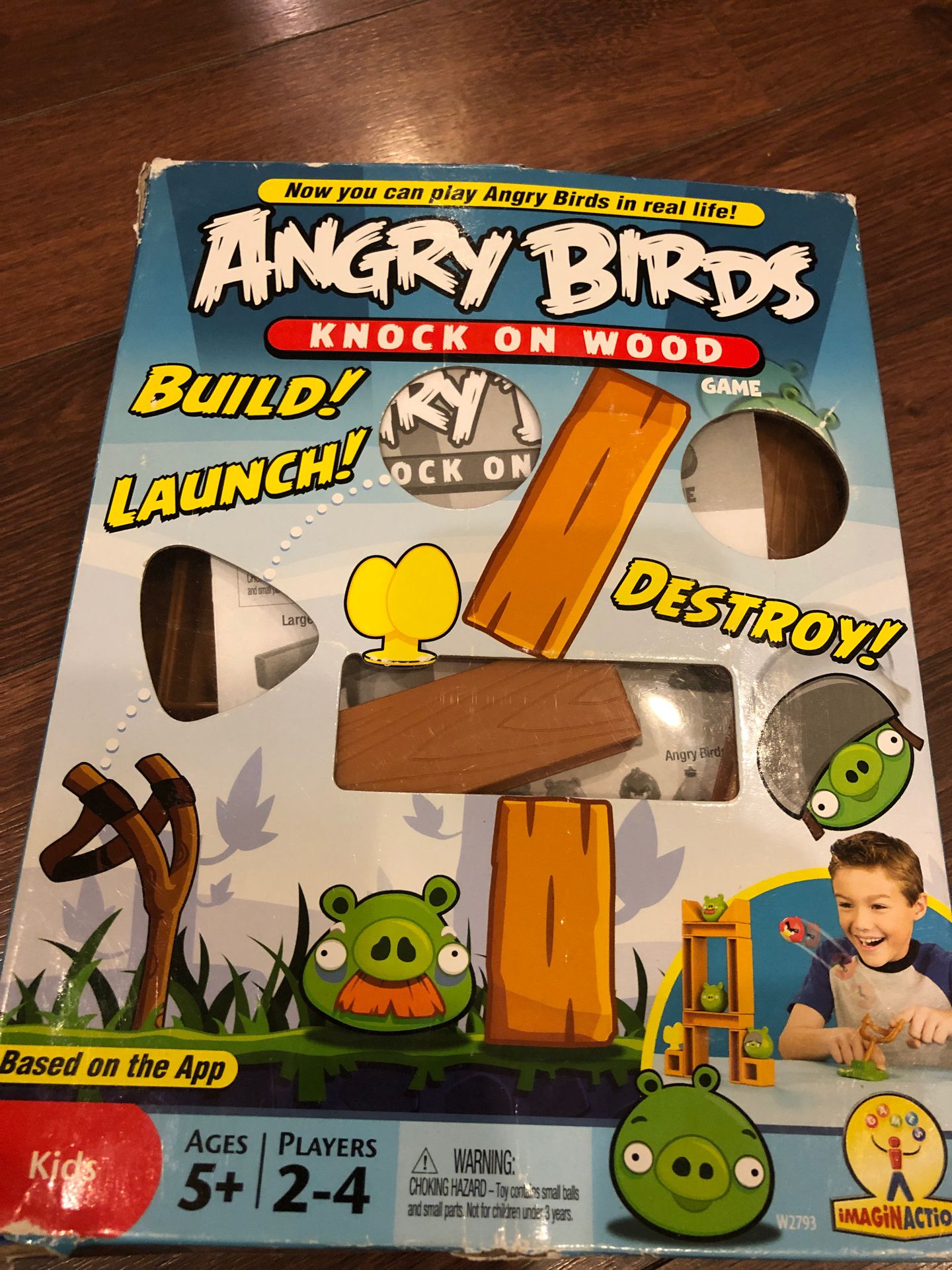 Angry birds knock on wood game - 2 to 4 players. Ages five and up