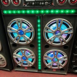 4 15' Woofers.  Loud Powerful Kareoke Bluetooth Party Speaker.  Brand New.  🎤