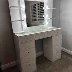 Makeup Vanity