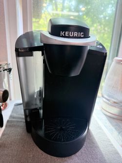 Keurig Coffee Maker + Coffee Pods