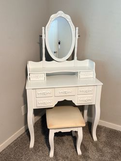Vintage Style Vanity