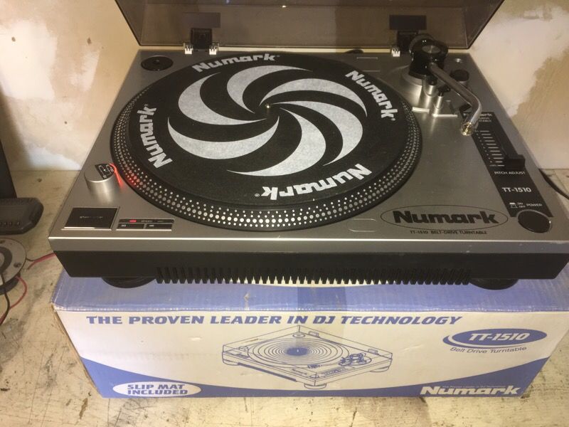 Numark TT-1510 Belt Drive Turntable With Original Box