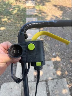 Electric lawn mower