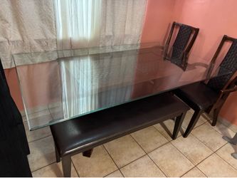 Glass dinner table (price negotiable)