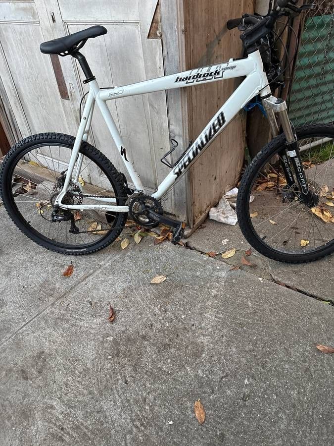 SPECIALIZED HARDROCK LARGE ALUMINIUM MTB 27s RIDES GREAT 💯