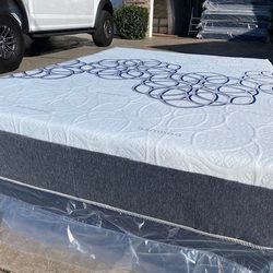 King Bamboo Hybrid Cool Gel Memory Foam Mattress!!