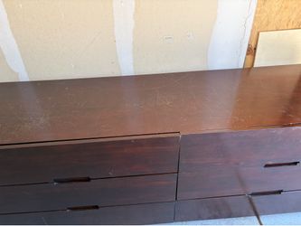 Long Dresser