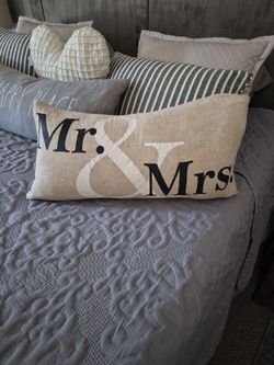 Throw pillow